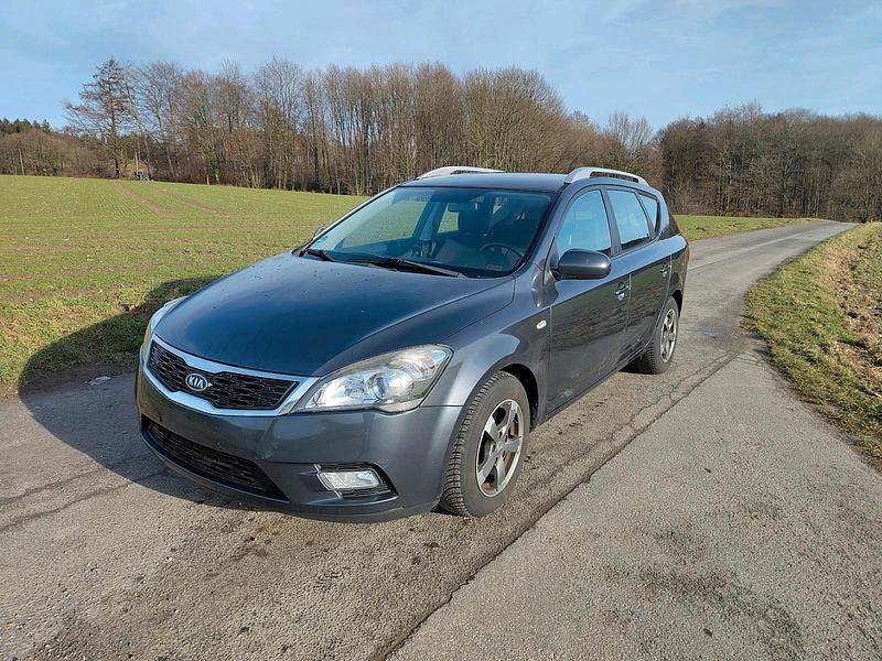 Gebraucht 2011 Kia Ceed Sportswagon Kombi | 2.950 € (Fairer Preis) - Bild 1/4