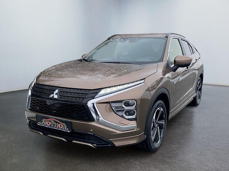 Gebraucht Mitsubishi Eclipse Cross Select 188 PS (138 kW) 2022 Bronzebraun SUV