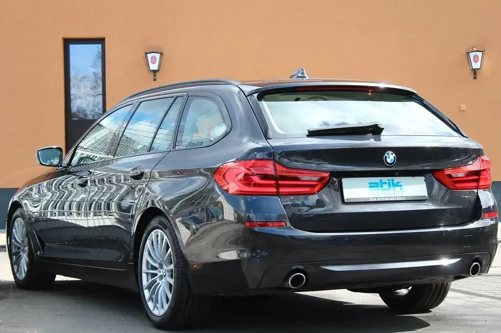 Gebraucht BMW 530 Performance 265 PS (194 kW) 2020 Grau Limousine