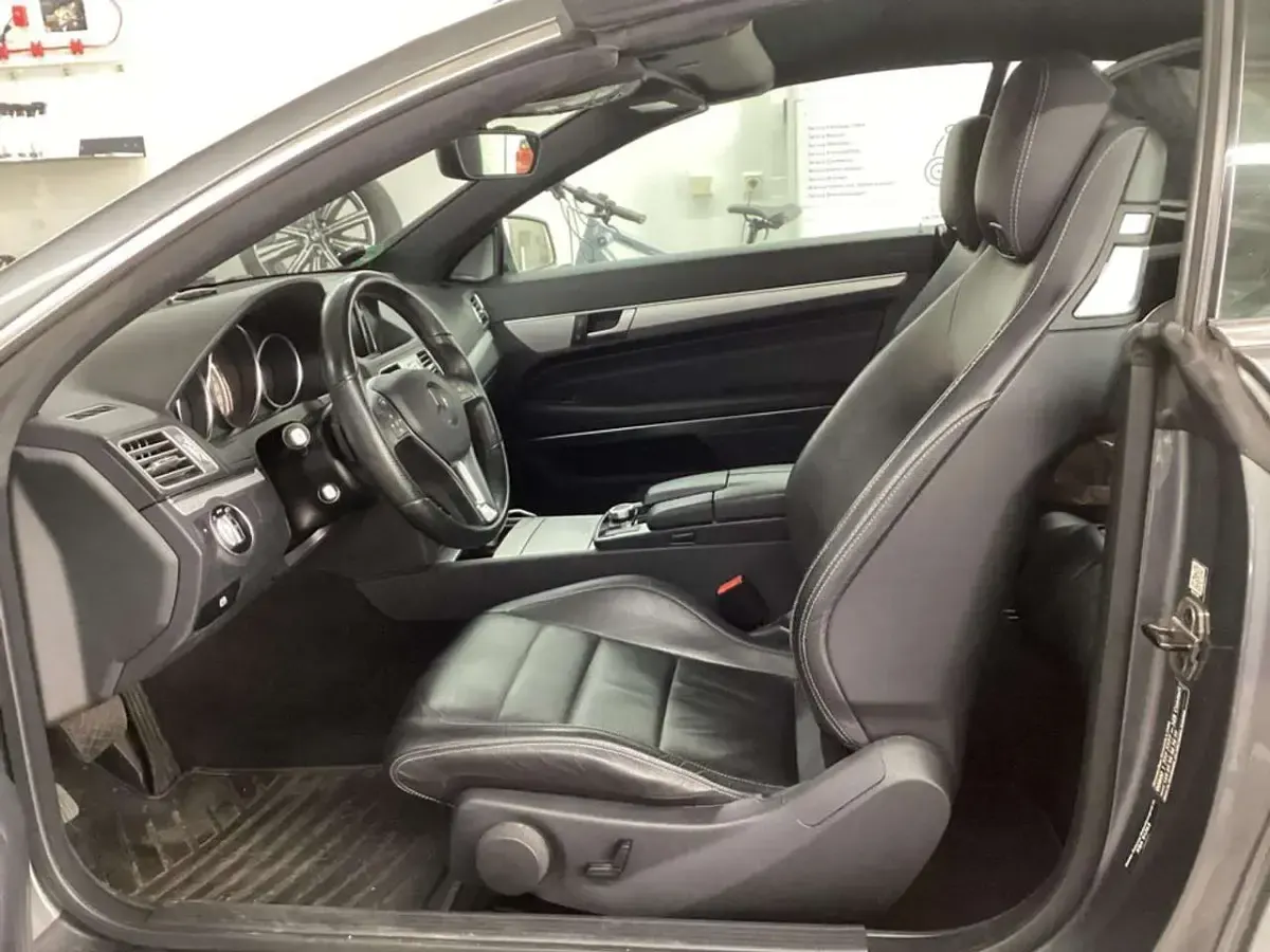 Gebraucht Mercedes E220 170 PS (125 kW) 2016 Selenitgrau Cabrio