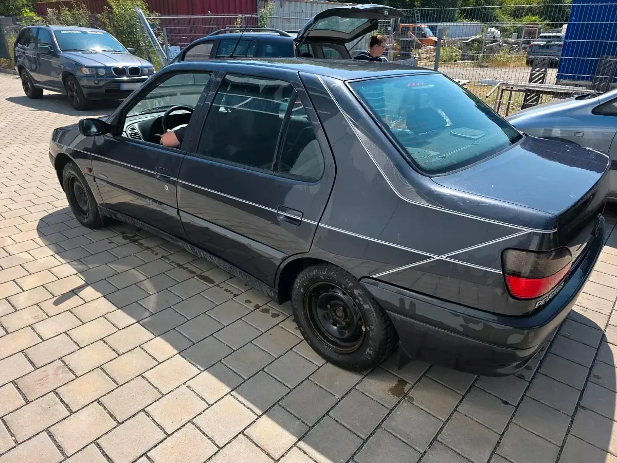 Gebraucht Peugeot 306 89 PS (65 kW) 1999 Grau Limousine