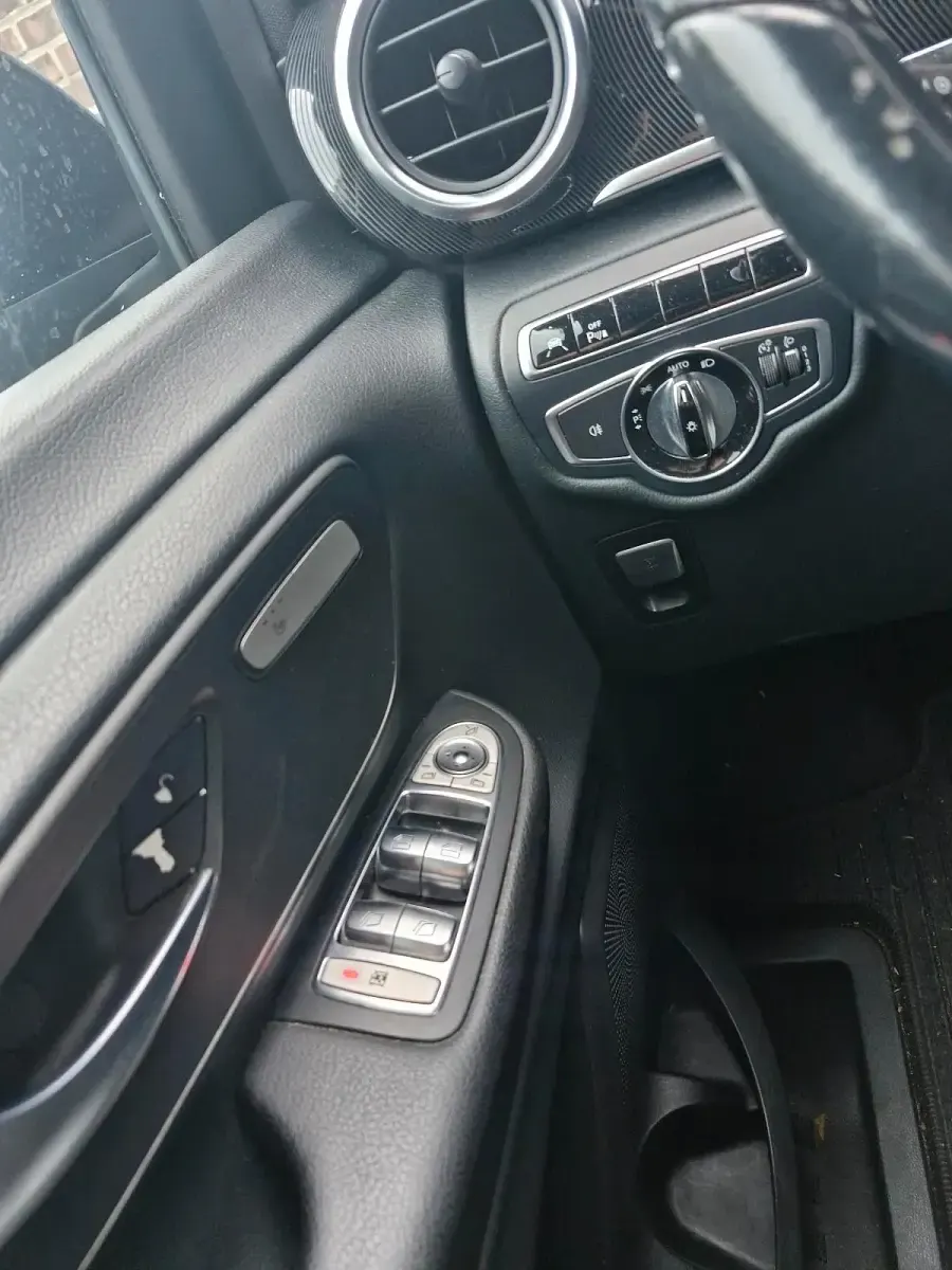 Gebraucht Mercedes V250 190 PS (139 kW) 2016 Schwarz Van / Kleinbus
