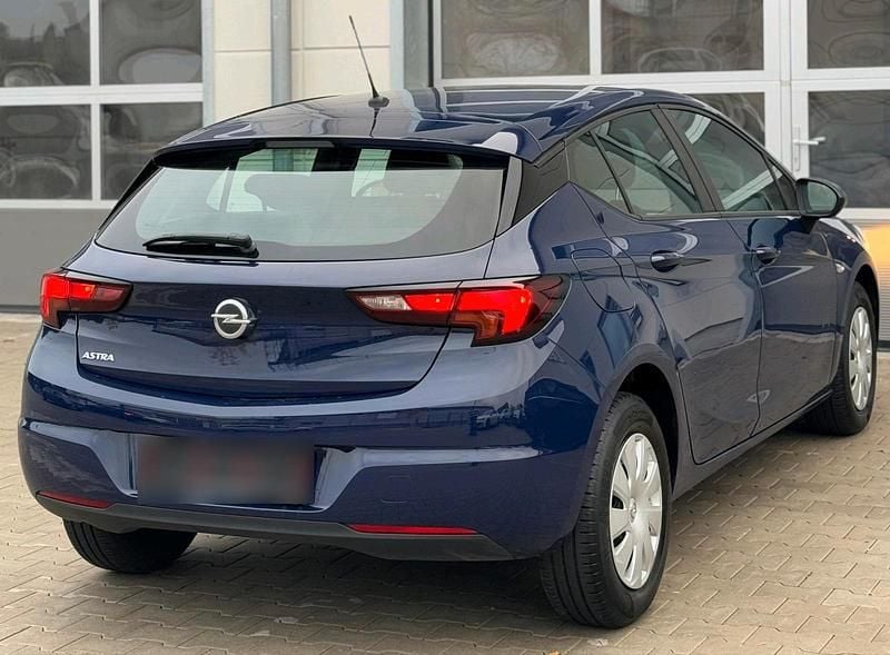Second-hand Opel Astra 101 CP (74 kW) 2017 Albastru Berlinǎ