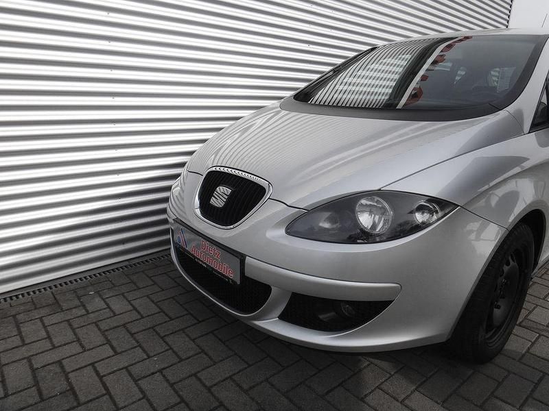 Gebraucht Seat Altea 102 PS (75 kW) 2005 Silber (metallic) Van / Kleinbus