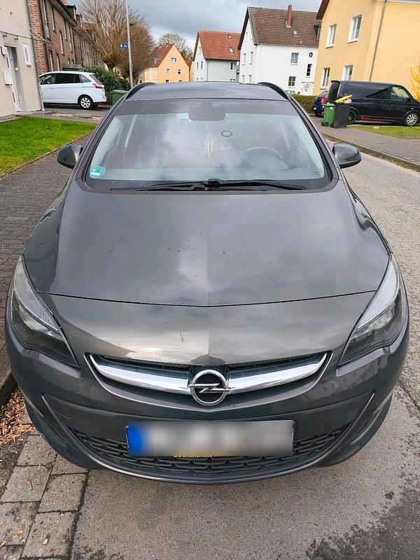 Gebraucht Opel Astra 136 PS (100 kW) 2014 Grau Kombi