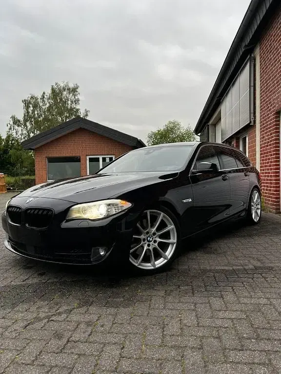 Gebraucht BMW 530 M Performance 258 PS (189 kW) 2012 Schwarz Kombi