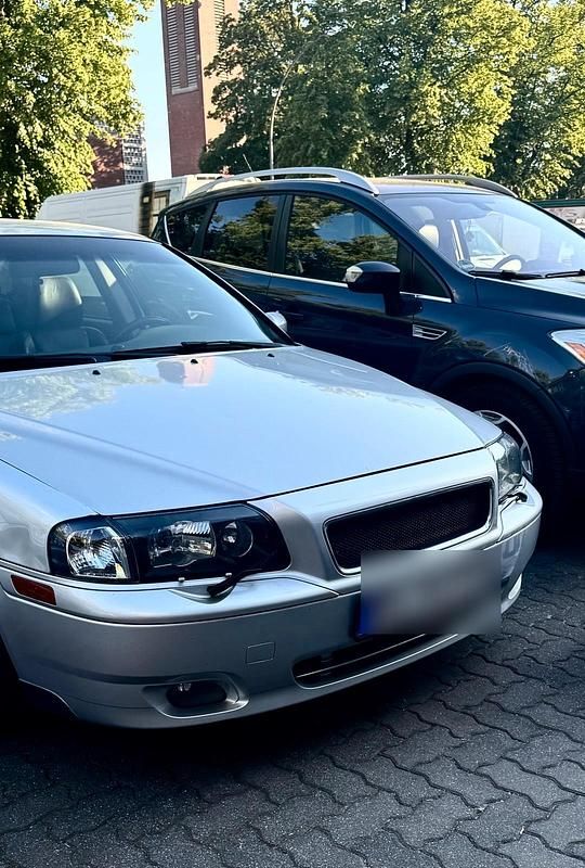 Silber Gebraucht 2005 Volvo S80 Limousine | 2.600 € - Bild 1/4
