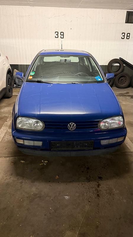 Gebraucht VW Golf III 61 PS (44 kW) 1996 Blau Kleinwagen