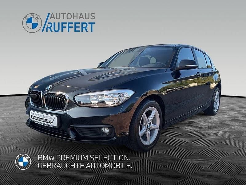 Saphirschwarz Gebraucht 2019 BMW 118 Advantage Kleinwagen | 15.450 € (Guter Preis) - Bild 1/4