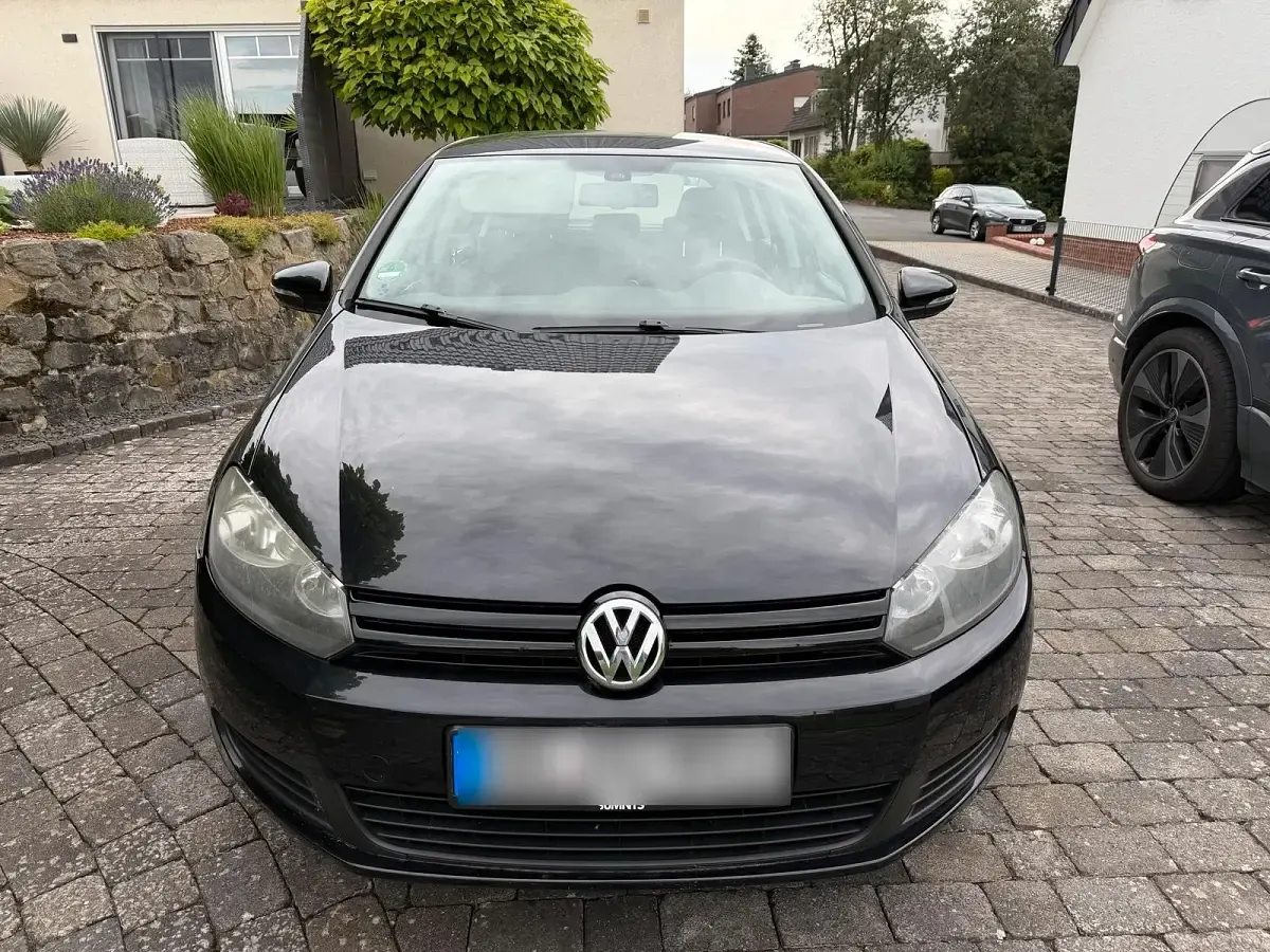 Gebraucht VW Golf VI 80 PS (58 kW) 2011 Limousine