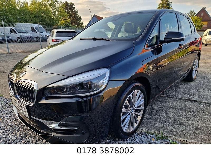 Schwarz Gebraucht 2020 BMW 225 Active Tourer Luxury Line Van / Kleinbus | 16.900 € (Fairer Preis) - Bild 1/4