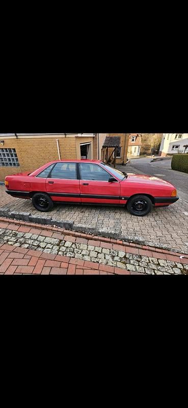 Rot Gebraucht 1988 Audi 100 Limousine | 3.250 € - Bild 1/4
