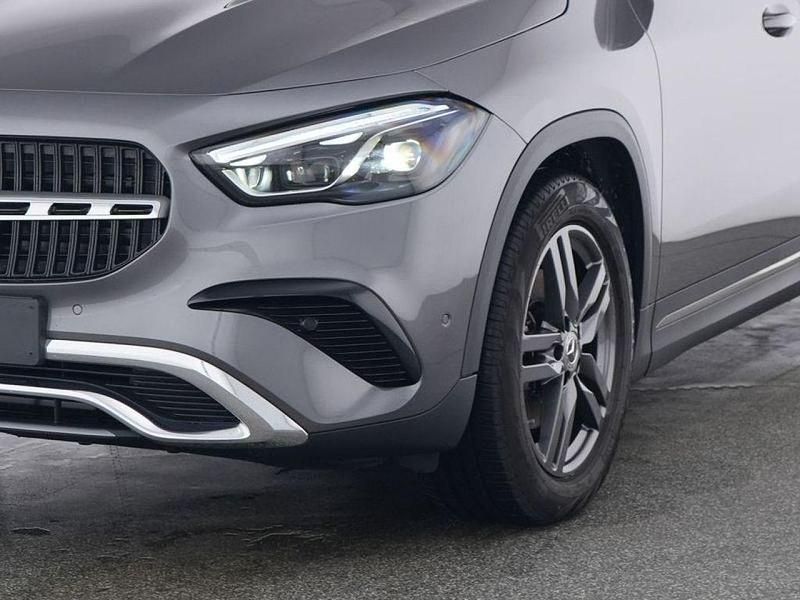 Gebraucht Mercedes GLA200 Progressive 150 PS (110 kW) 2024 Mountain grau (metallic) SUV