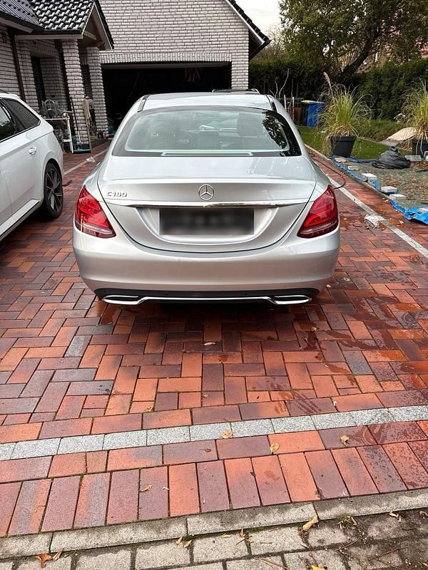 Gebraucht Mercedes C180 Avantgarde 156 PS (114 kW) 2016 Silber Limousine