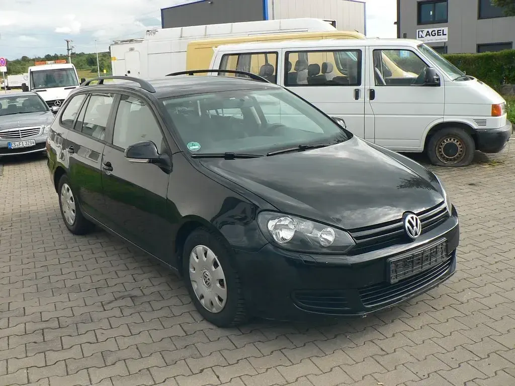 Gebraucht VW Golf VI Trendline 105 PS (77 kW) 2011 Schwarz Kleinwagen