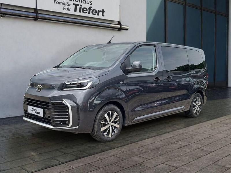 Grau Gebraucht 2024 Toyota Proace Verso Lounge Kombi | 52.580 € - Bild 1/3
