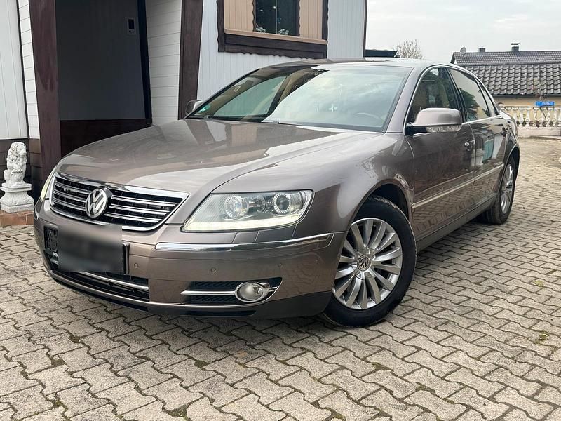 Braun Gebraucht 2009 VW Phaeton Limousine | 5.500 € (Guter Preis) - Bild 1/4