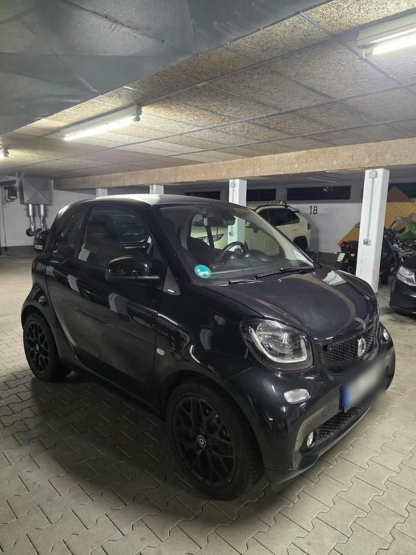 Schwarz Gebraucht 2015 Smart ForTwo Coupé Coupé | 12.000 € (Etwas zu teuer) - Bild 1/4