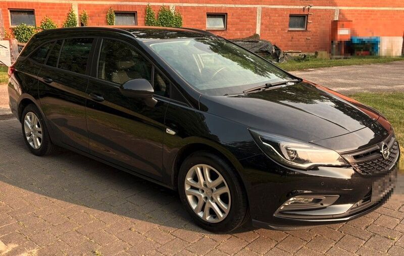 Schwarz Gebraucht 2018 Opel Astra Business Kombi | 10.300 € (Fairer Preis) - Bild 1/4