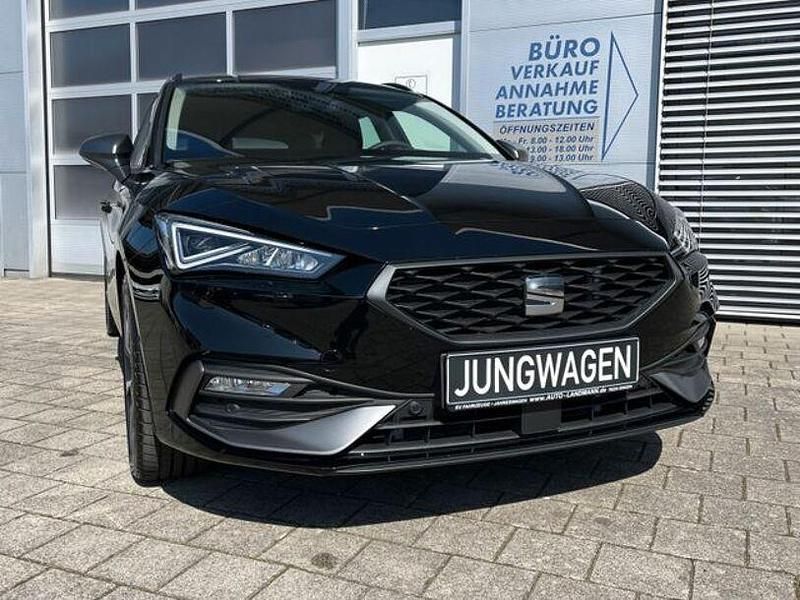 Andere Gebraucht 2023 Seat Leon Limousine | 33.990 € - Bild 1/4