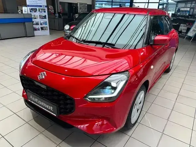 Gebraucht Suzuki Swift Comfort 83 PS (61 kW) 2025 Rot Kleinwagen
