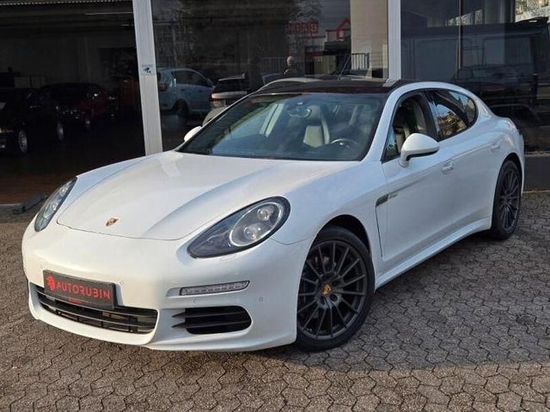 Gebraucht Porsche Panamera Chrono 301 PS (221 kW) 2014 Weiß Kleinwagen