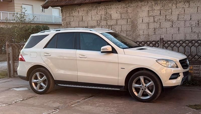 Gebraucht Mercedes ML250 204 PS (150 kW) 2013 Weiß SUV