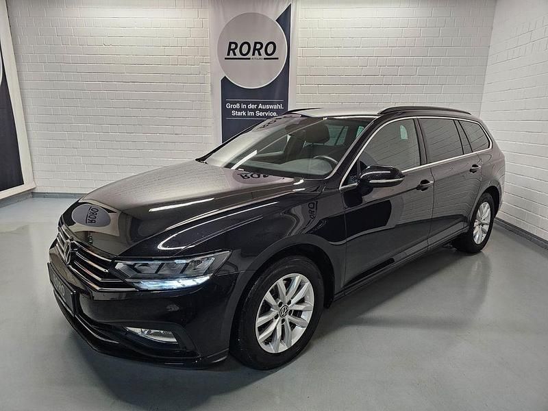 Gebraucht VW Passat Business+ 150 PS (110 kW) 2022 Schwarz Kombi