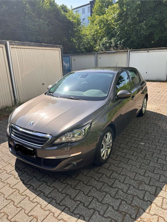 Grau Gebraucht 2013 Peugeot 308 Active Limousine | 5.690 € (Fairer Preis) - Bild 1/4