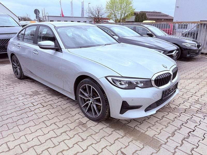 Gebraucht BMW 330e Advantage 252 PS (185 kW) 2020 Silber Limousine