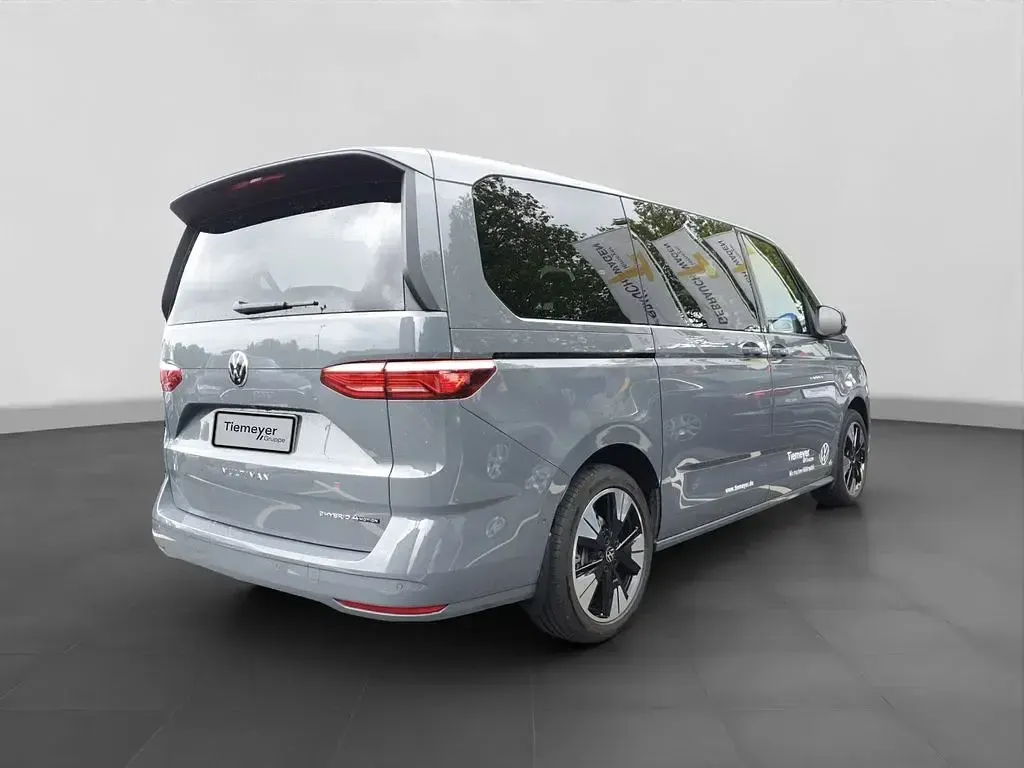 Gebraucht VW Multivan Goal 245 PS (180 kW) 2025 Grau Van / Kleinbus
