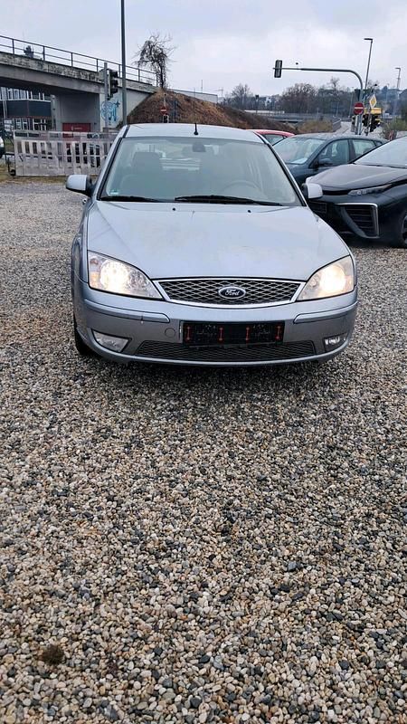 Gebraucht Ford Mondeo 125 PS (91 kW) 2006 Silber Limousine
