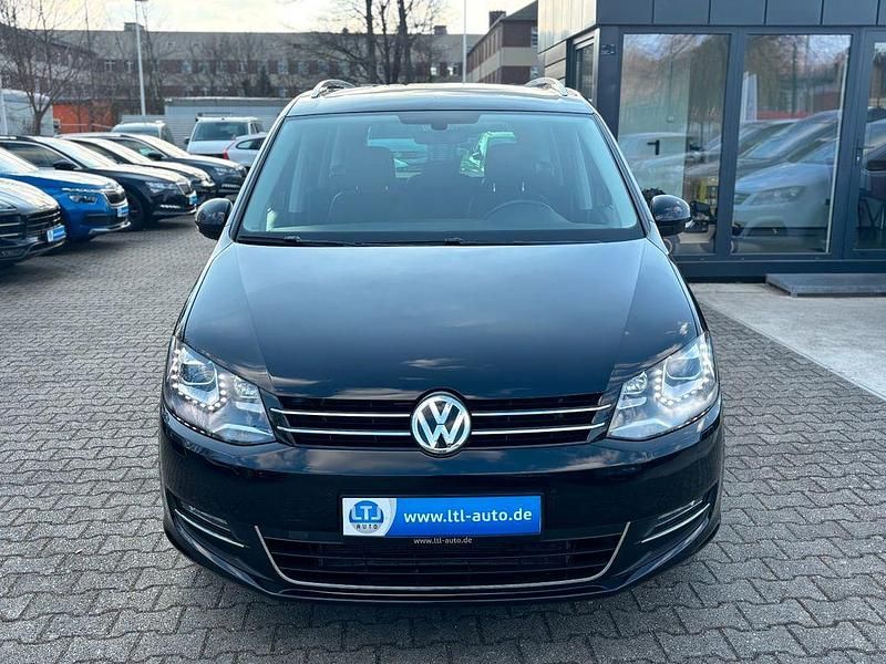 Gebraucht VW Sharan Highline 150 PS (110 kW) 2015 Deep black perleffekt Van / Kleinbus