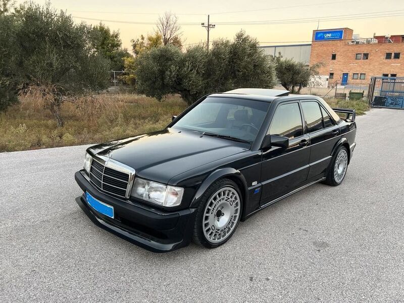 Schwarz Gebraucht 1991 Mercedes 190 Limousine | 22.990 € - Bild 1/4