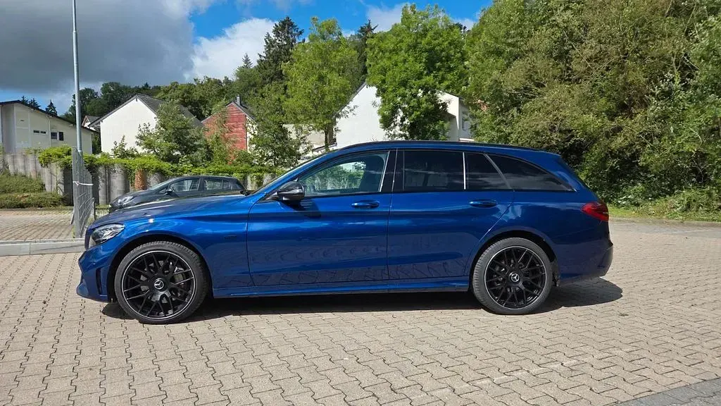 Gebraucht Mercedes C300e AMG 306 PS (225 kW) 2020 Blau Limousine