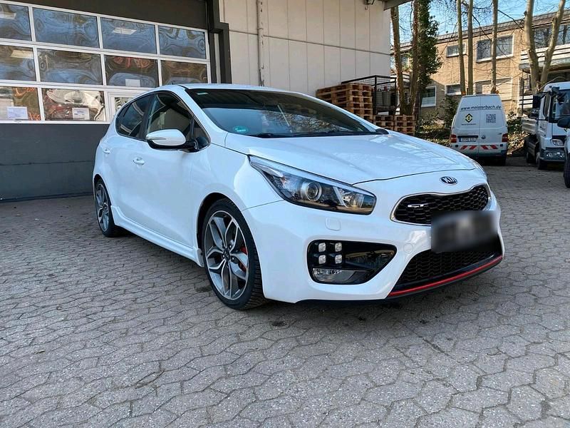 Gebraucht Kia Ceed GT GT 204 PS (150 kW) 2016 Weiß Limousine