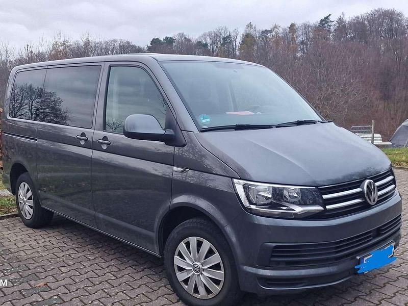 Gebraucht VW T6 150 PS (110 kW) 2019 Grau Van