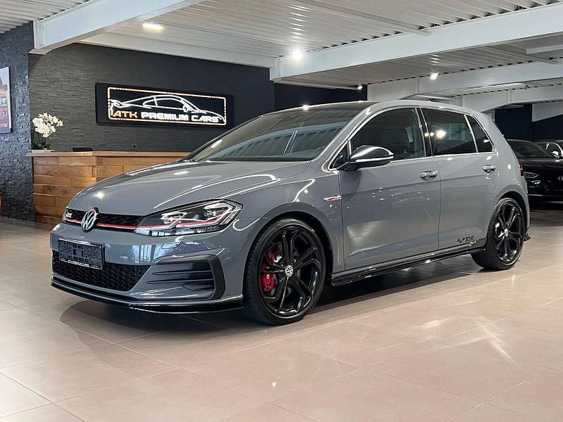 Grau Gebraucht 2019 VW Golf VII GTI Limousine | 28.790 € (Teuer) - Bild 1/4