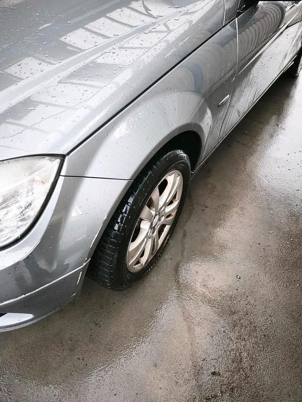 Gebraucht Mercedes C200 136 PS (100 kW) 2010 Grau Kombi