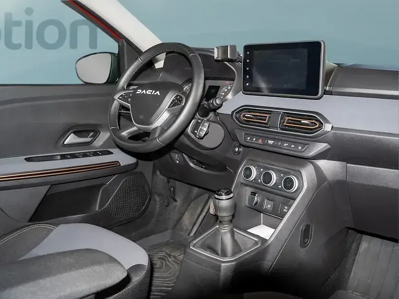 Gebraucht Dacia Jogger 101 PS (74 kW) 2025 Braun Van / Kleinbus