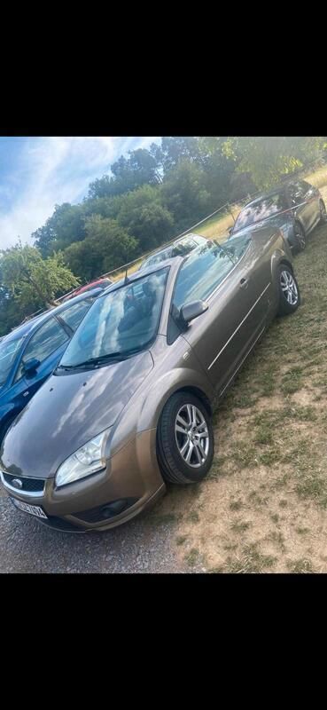 Braun Gebraucht 2008 Ford Focus Cabriolet Cabrio | 1.800 € - Bild 1/3