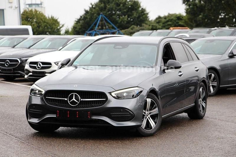 Grau Gebraucht 2022 Mercedes C220 Avantgarde Limousine | 28.290 € (Guter Preis) - Bild 1/4