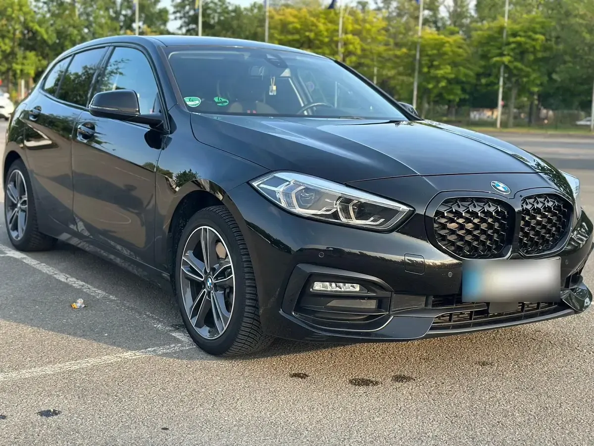 Gebraucht BMW 120 Sport Line 190 PS (139 kW) 2020 Schwarz Kleinwagen