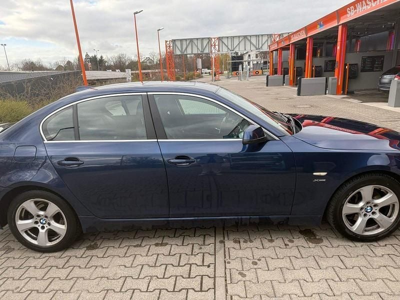 Gebraucht BMW 525 218 PS (160 kW) 2009 Blau Limousine