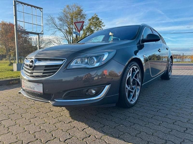 Phantom/rocky/asteroid grey Gebraucht 2016 Opel Insignia Business Innovation Kombi | 11.999 € (Teuer) - Bild 1/4
