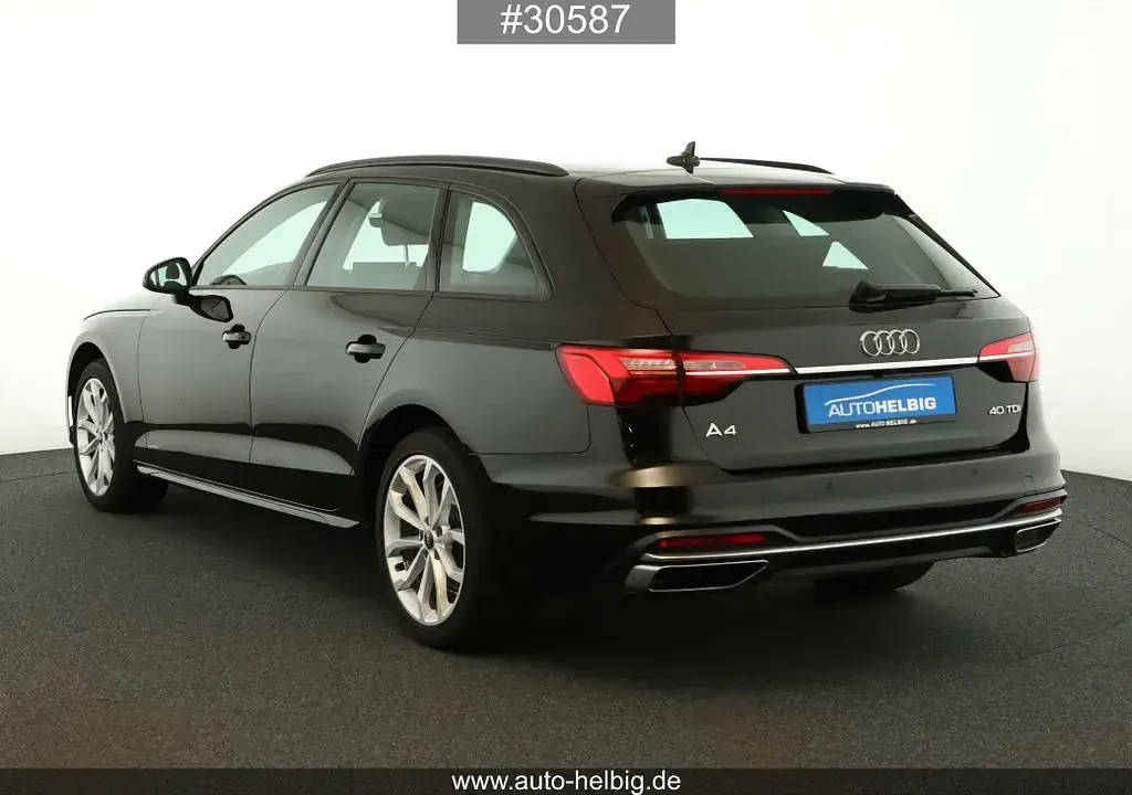 Gebraucht Audi A4 Advanced 204 PS (150 kW) 2022 Mythosschwarz metallic Kombi