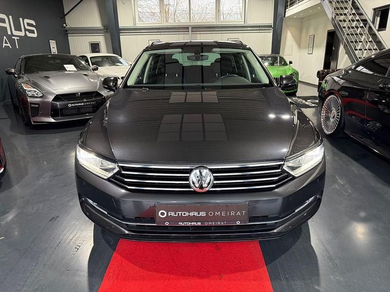 Gebraucht VW Passat Comfortline 150 PS (110 kW) 2017 Grau Limousine