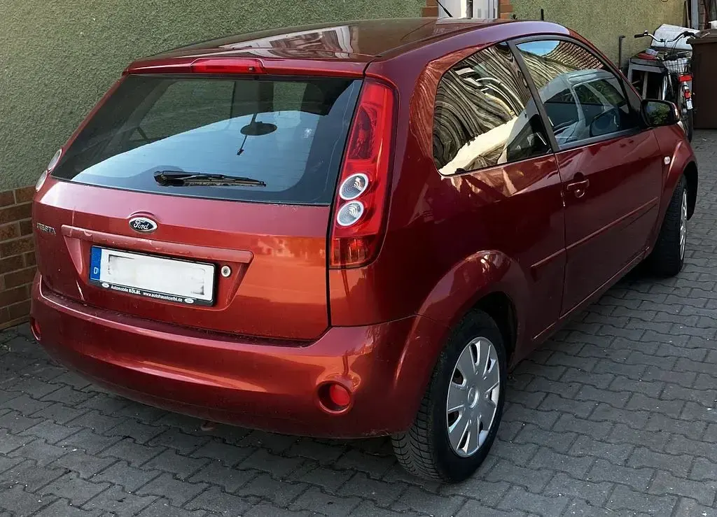 Gebraucht Ford Fiesta Style 101 PS (74 kW) 2008 Orange Kleinwagen