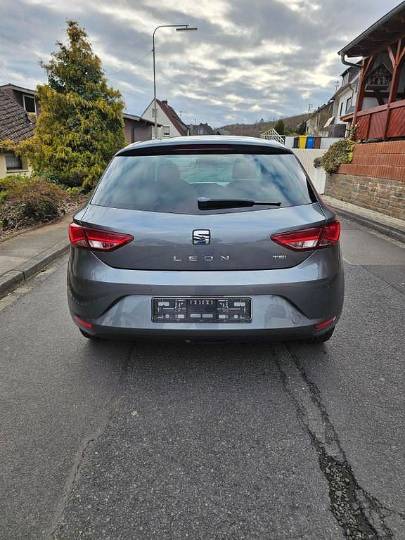 Gebraucht Seat Leon Style 125 PS (91 kW) 2015 Grau Limousine