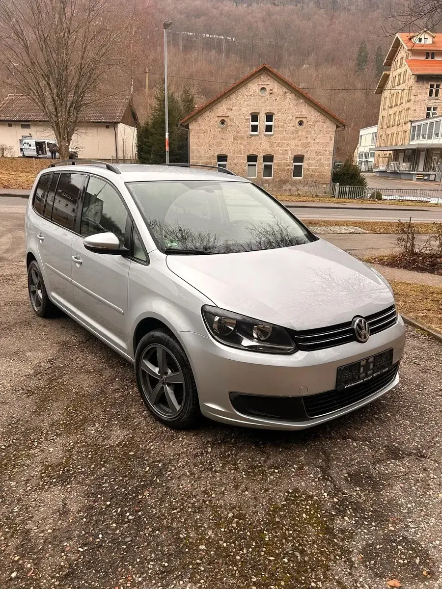 Gebraucht VW Touran 138 PS (101 kW) 2013 Silber Van / Kleinbus